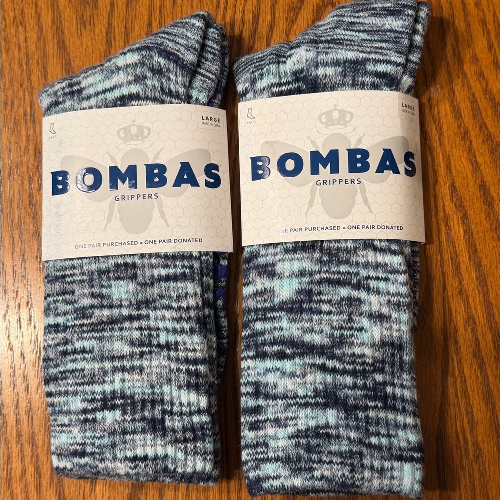 Bombas Unisex Blue & White Space Dye Mid Calf  Gripper Socks Large  MSRP$69 NWT